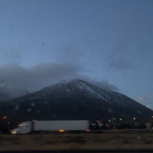 Meet your Posher, Aujunaye - Picture 1 of 1